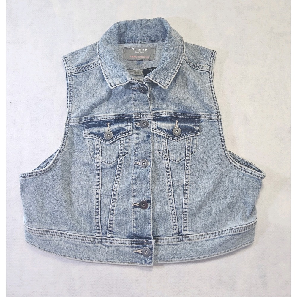 New Womens Torrid Sz 00‎ / L / M Denim Vest Cropped Boxy Jean Jacket Stretch
